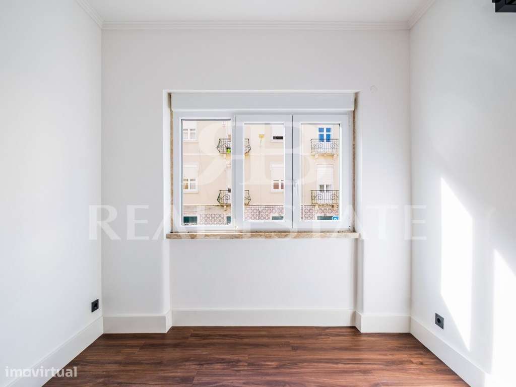 T3 com 1 suite - Renovado em CAMPO DE OURIQUE, ao lado do Jardim da...-16