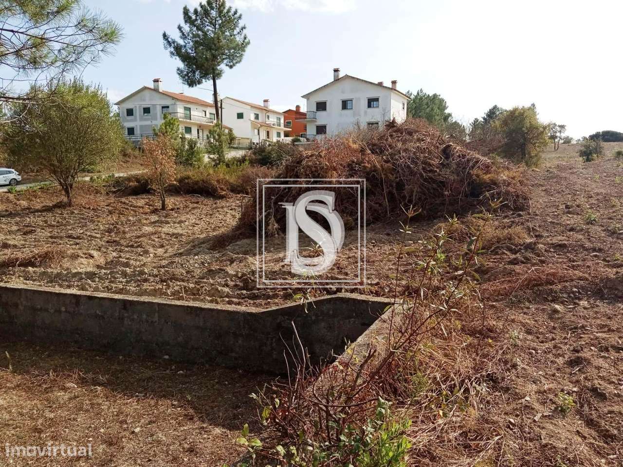 Terreno em UDF de Serra e Junceira - Grande imagem: 3/15