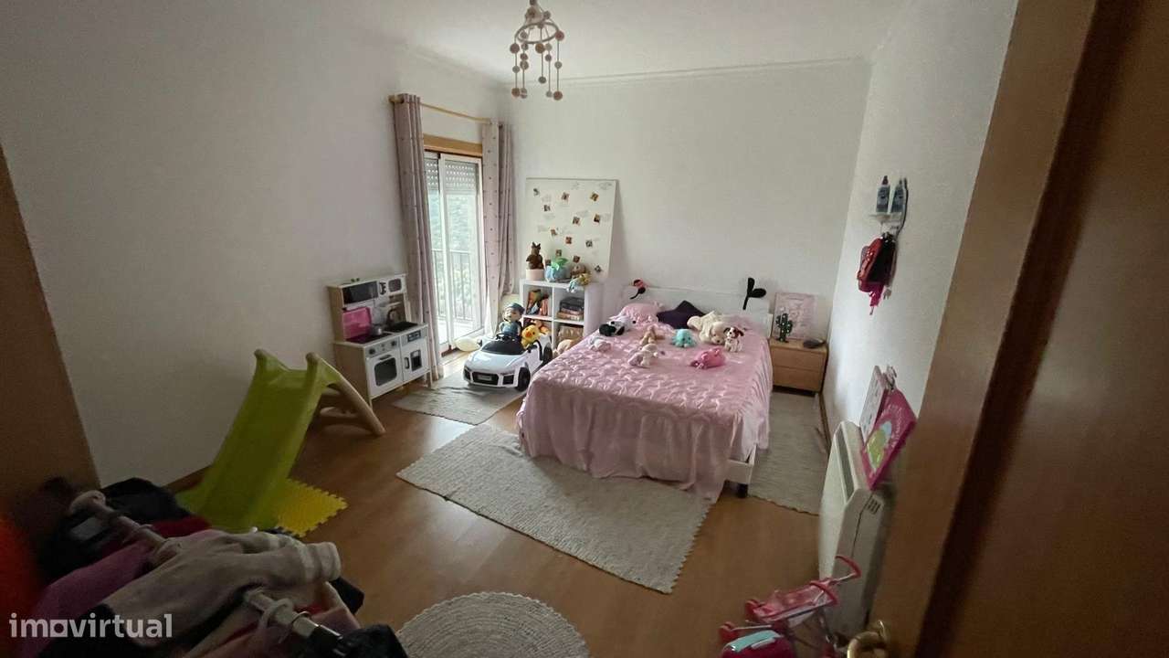 Apartamento t4 na rua Montes Herminios Covilhã-6