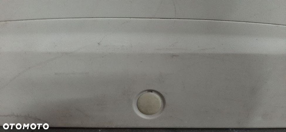130S. Tapicerka osłona klapy bagażnika Mitsubishi Outlander II - 8