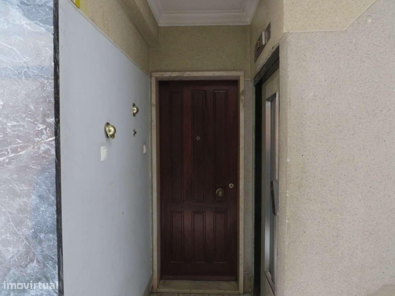 Apartamento T2 situado na pitoresca zona da Ajuda-14