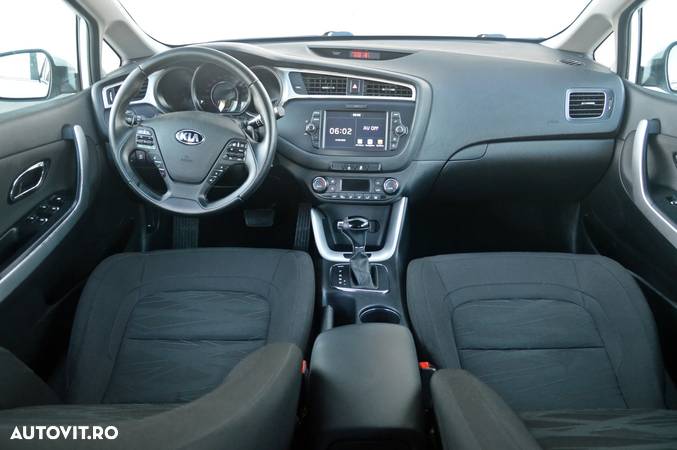 Kia Ceed 1.6 CRDi 136 DCT ISG Spirit - 5