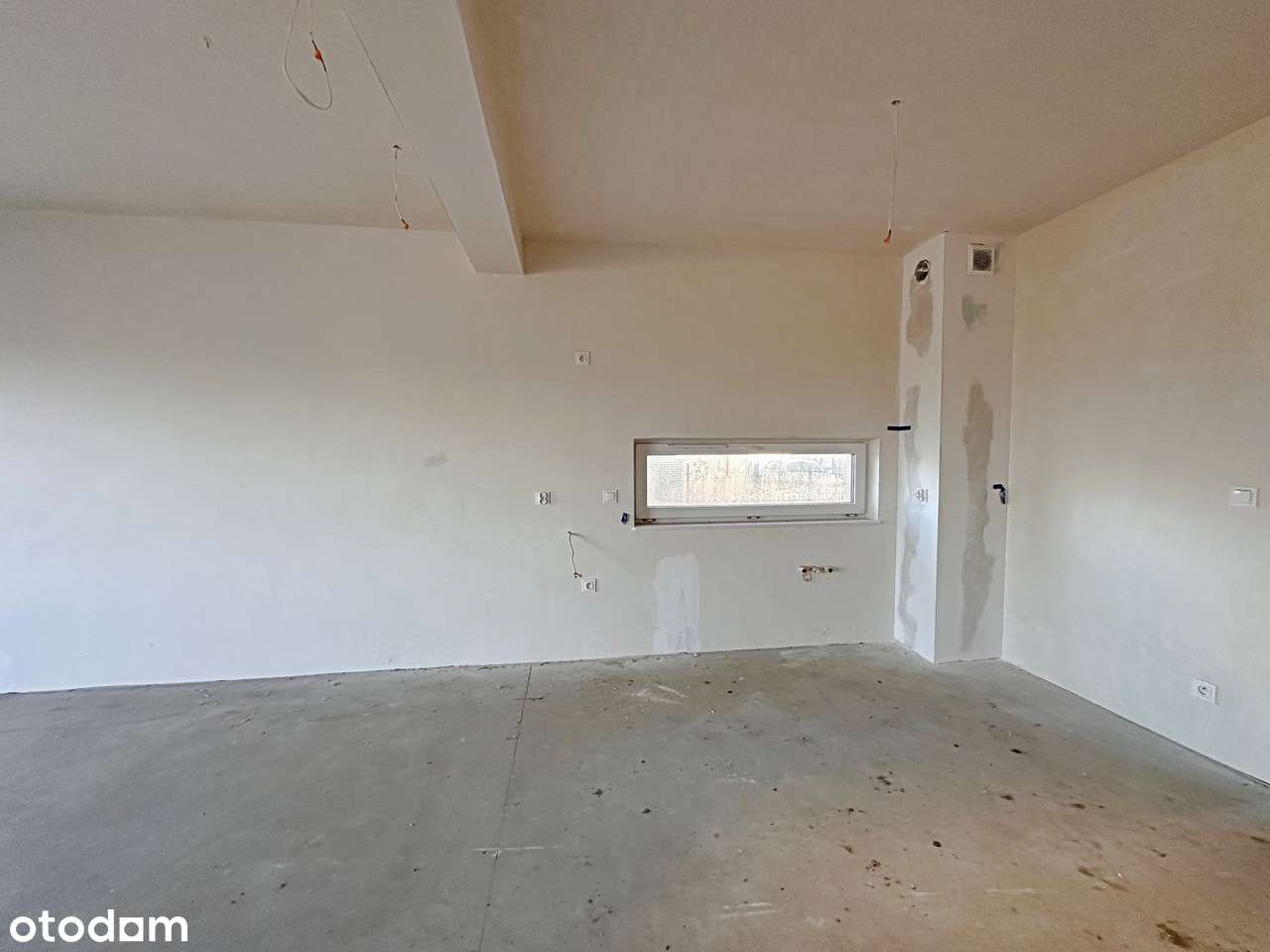 bez skosów/ DUŻY SALON/ kominek/ ogrz. podłogowe /światłowód-11