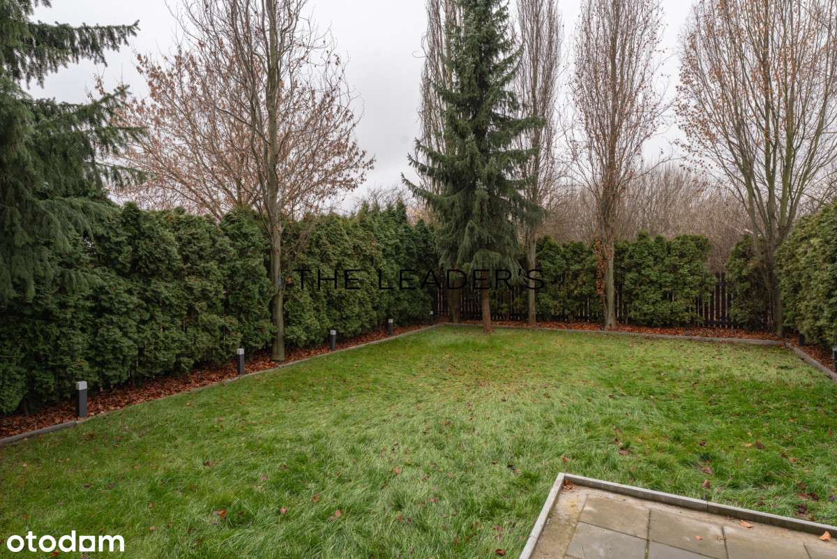 Rodzinny dom po remoncie | Ogródek, garaż, metro-17