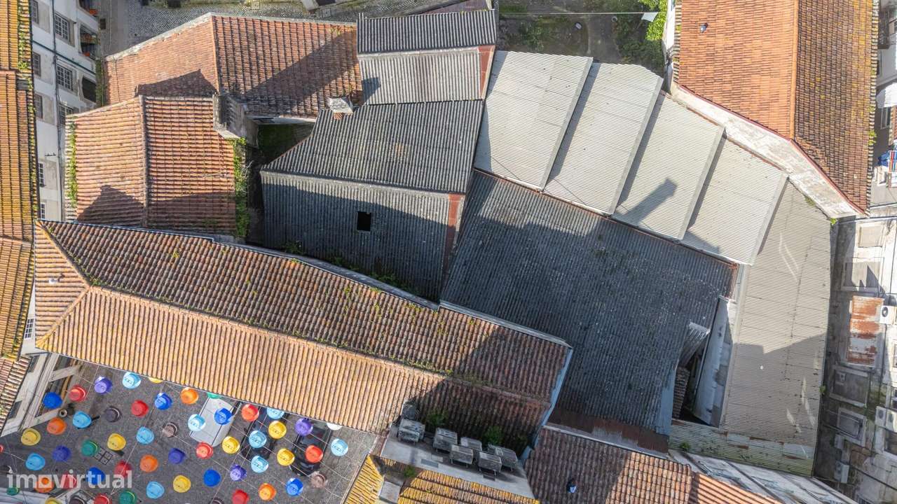 Conjunto de 2 Prédios na Baixa de Coimbra com1.488 m2 - Grande imagem: 5/11