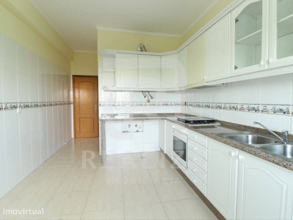 Apartamento T3 com elevador, parqueam...