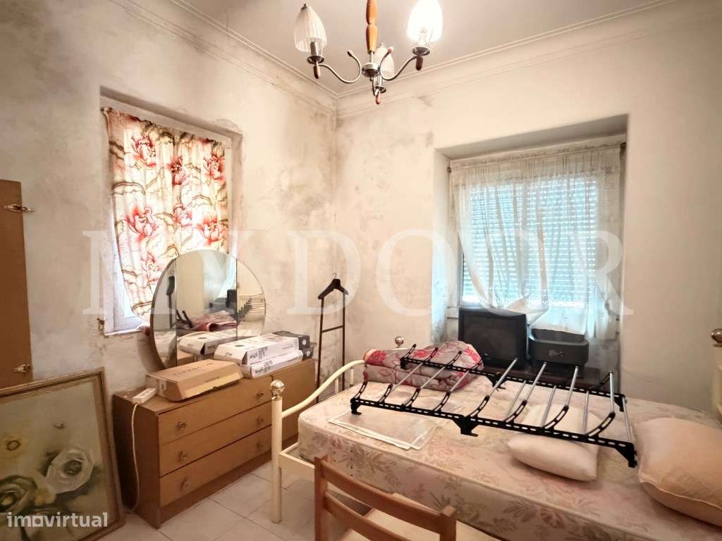 Apartamento T2 - Moscavide - Obras Totais - RCH c/ Terraço-19