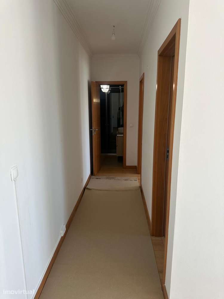 T1 com varanda a minutos da praia-Costa da Caparica - Grande imagem: 3/16