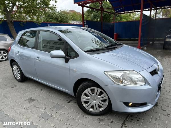 Toyota Auris 1.6 Executive - 2