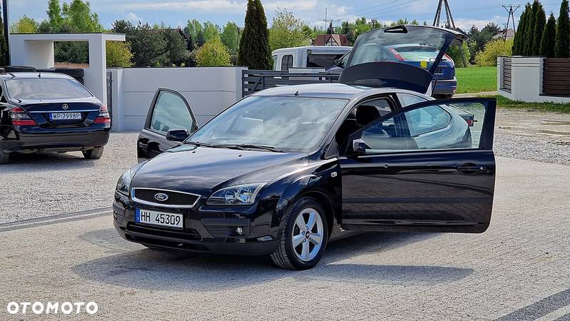 Ford Focus 1.6 16V Style - 19