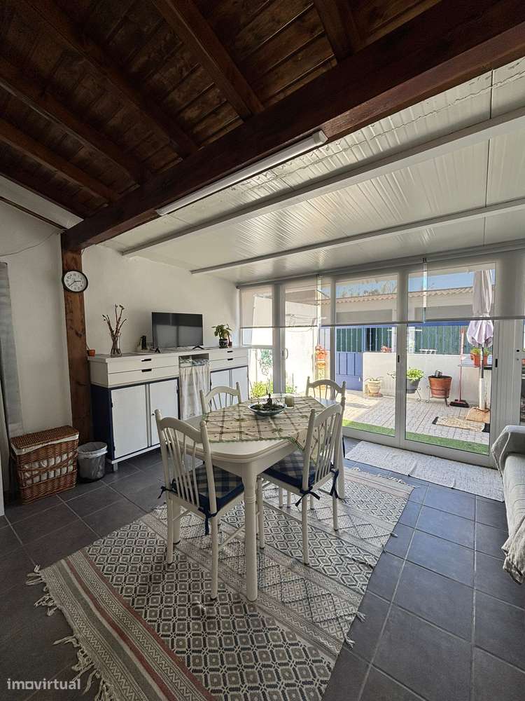 Moradia T3 com garagem e sótão no Cartaxo - Grande imagem: 2/20