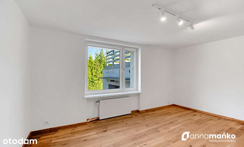 Przestronny dom wolnostojący po modernizacji-7