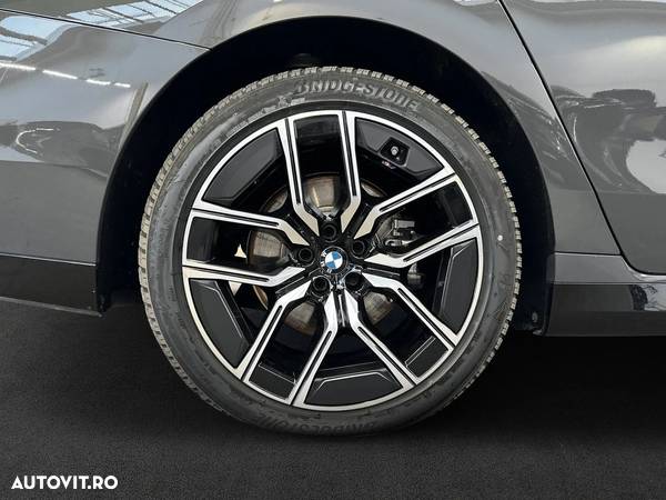 BMW Seria 7 740d xDrive MHEV - 4