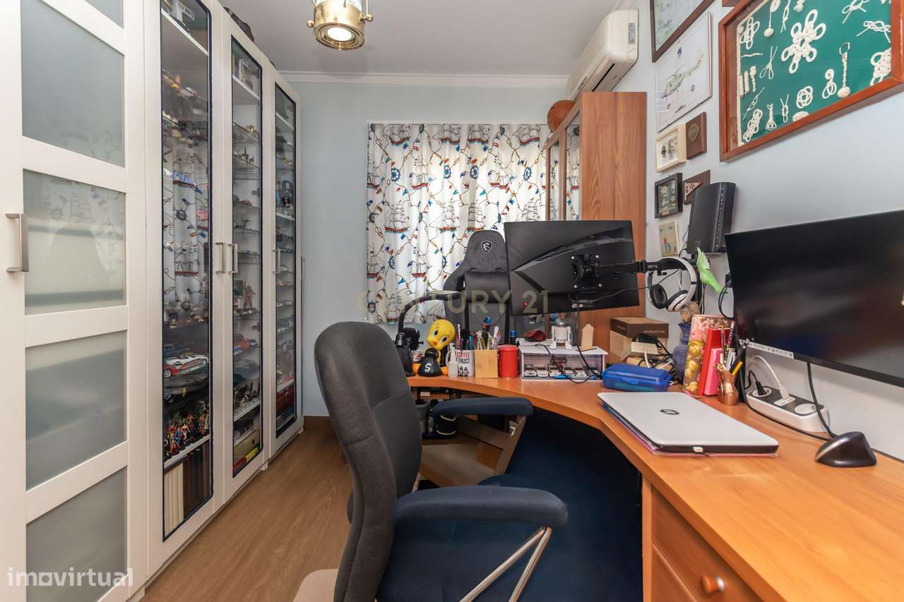 Excelente T3 Remodelado – 3º Andar (sem elevador) | 98 m² de área útil-28