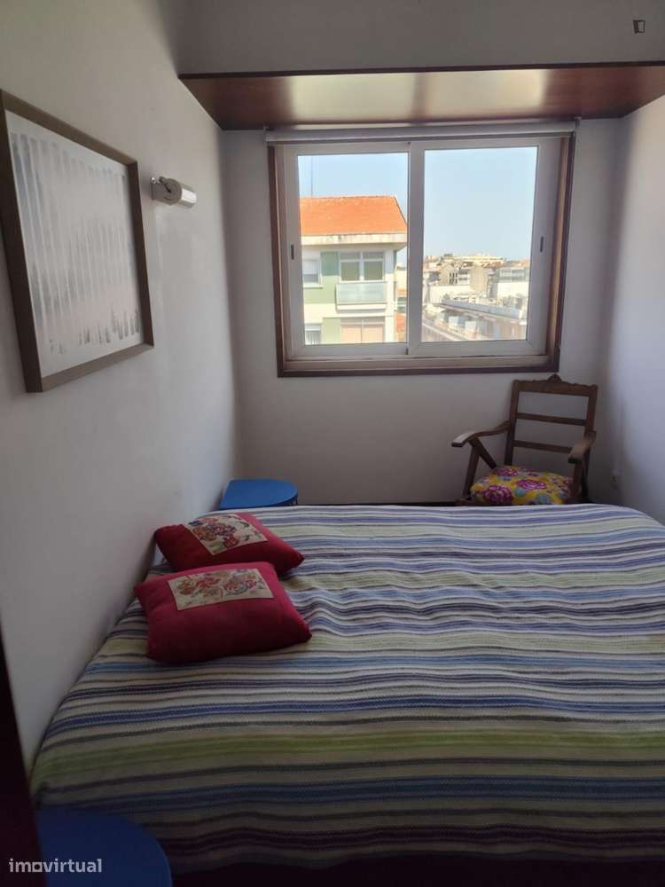 Quarto - localizado em Massarelos Porto - Grande imagem: 4/7