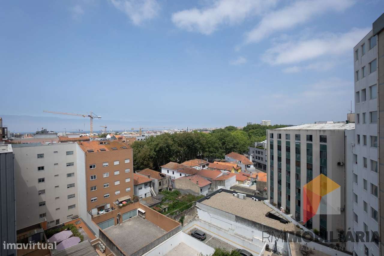 Apartamento T3 no centro de Matosinhos-12