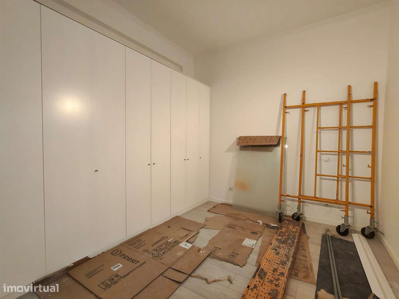 Loja / Apartamento T1 / Leiria-6