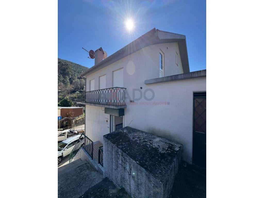 Moradia com Negócio Incluído na Serra da Estrela - Oportunidade Úni...-16