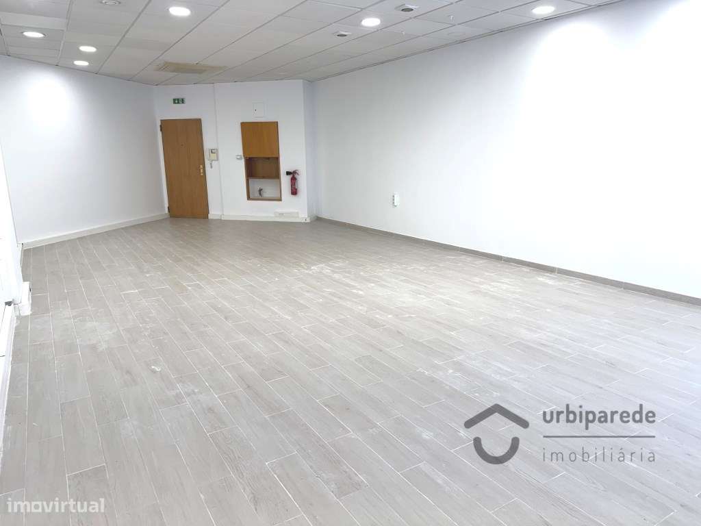 Escritório no Moinho das Antas totalmente remodelado - Grande imagem: 4/19