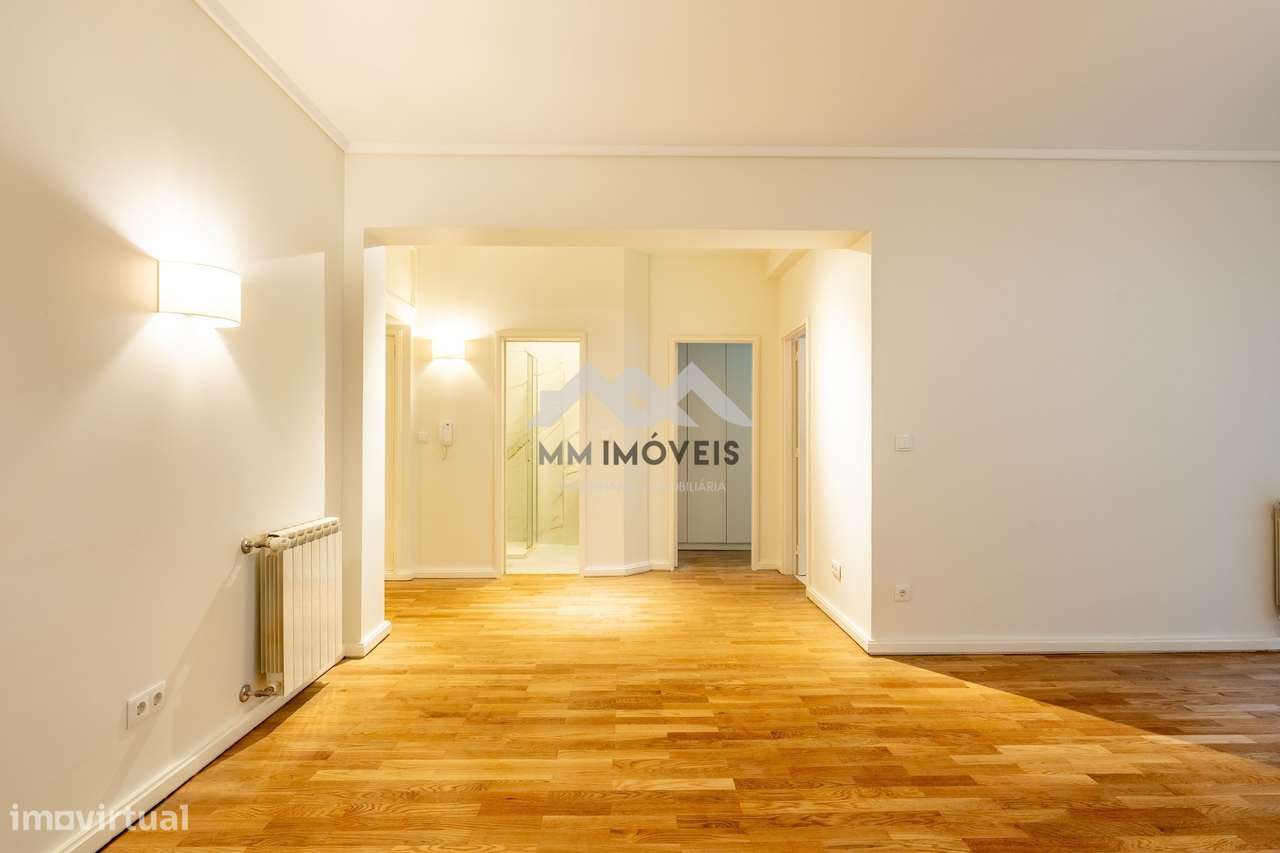 Apartamento T2+1 | Arrendamento | Renovado | Av. França | Garagem | Me - Grande imagem: 5/26