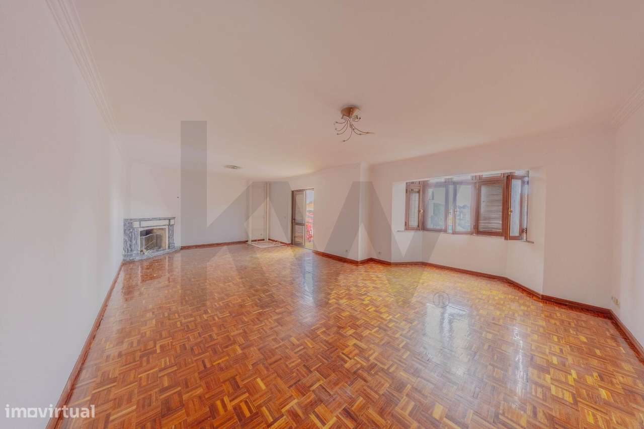 T3 + 2 Duplex com Jardim privativo e Garagem em Cascais - Carcavelos P - Grande imagem: 2/40