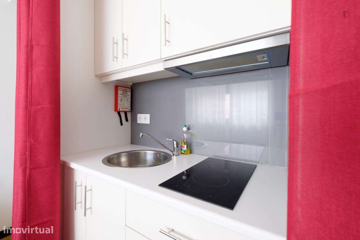 Estúdio - localizado em Baixa Coimbra - Grande imagem: 4/10