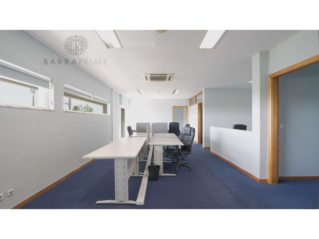 Loja para Arrendamento - Grande imagem: 1/22