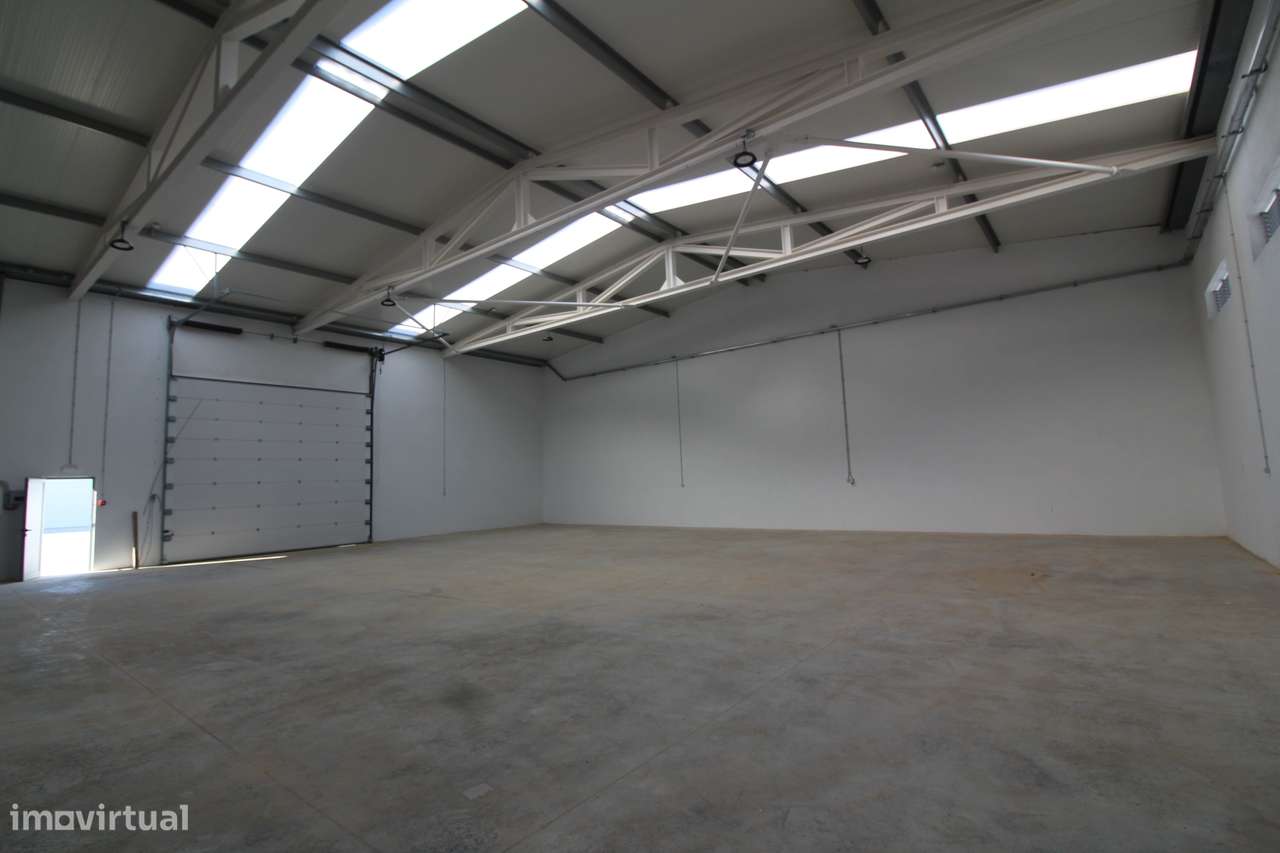 Armazém Industrial em condomínio fechado - Grande imagem: 4/4