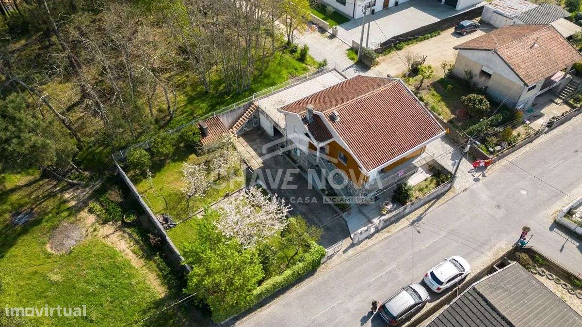 Moradia V4 em Santo Isidoro – Marco de Canaveses-25