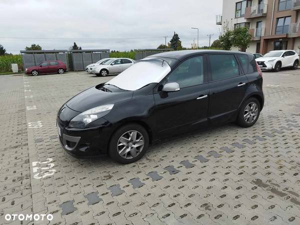 Renault Scenic 1.5dCi TomTom Edition EDC - 13