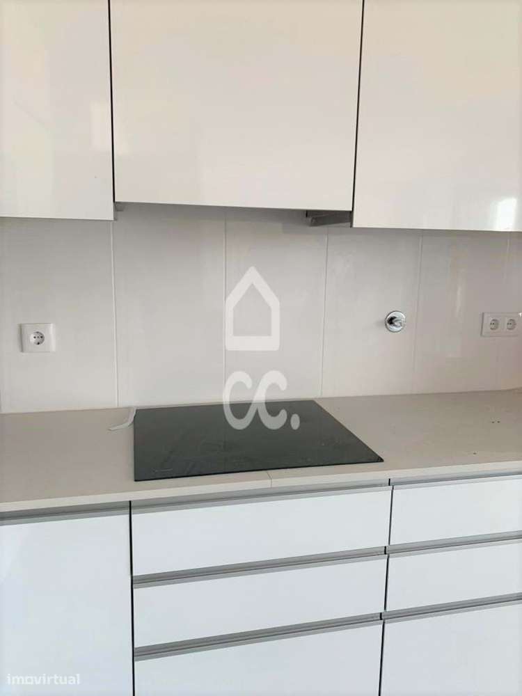 T3 a estrear, em zona privilegiada da Margem Sul - Grande imagem: 2/28