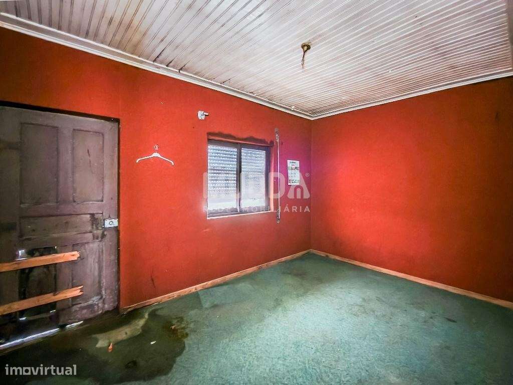Moradia T2+1 para restauro a 10min Aveiro-13