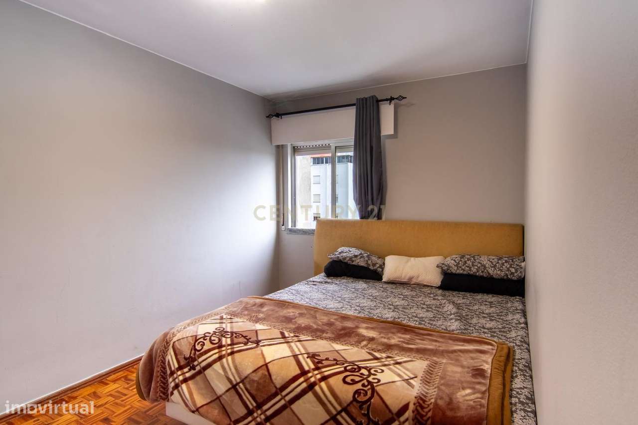 Apartamento T2 Mem -Martins | Imóvel em propostas múltiplas até dia 15-5