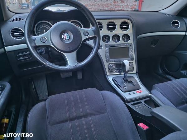 Alfa Romeo 159 1.9 Multijet 16v CA Aut Distinctive - 9