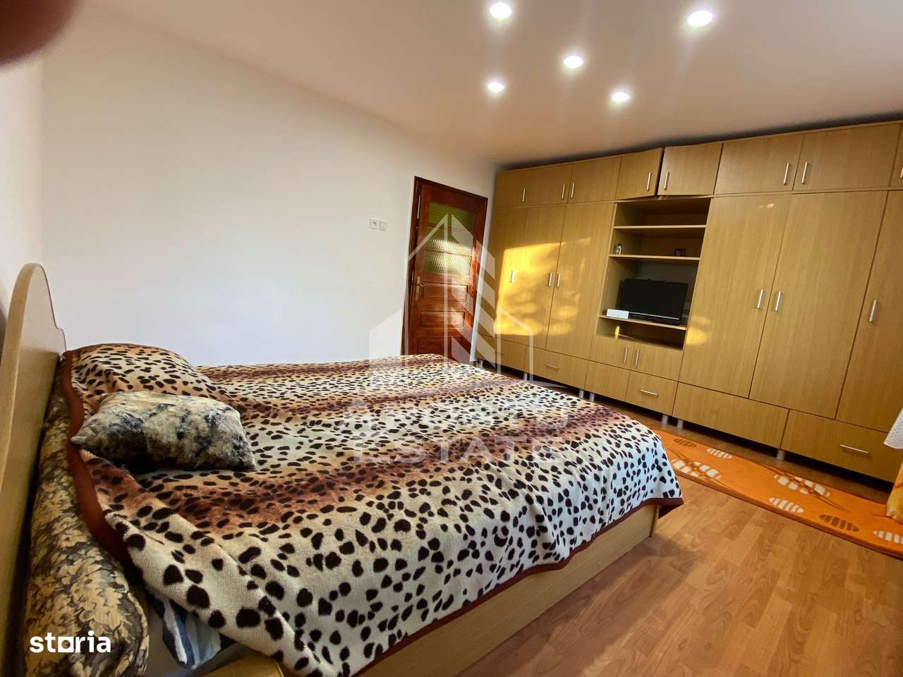 Casa cu 4 camere, Ghiroda - Imagine principală: 4/20