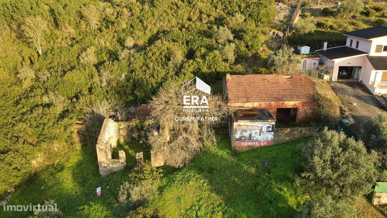 Ruína localizada em Reguengo do Fetal, Batalha - Grande imagem: 4/16