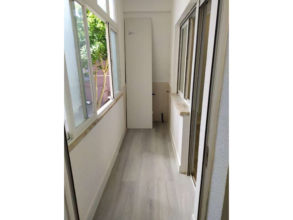 T1 totalmente remodelado na Amadora - Centro-9