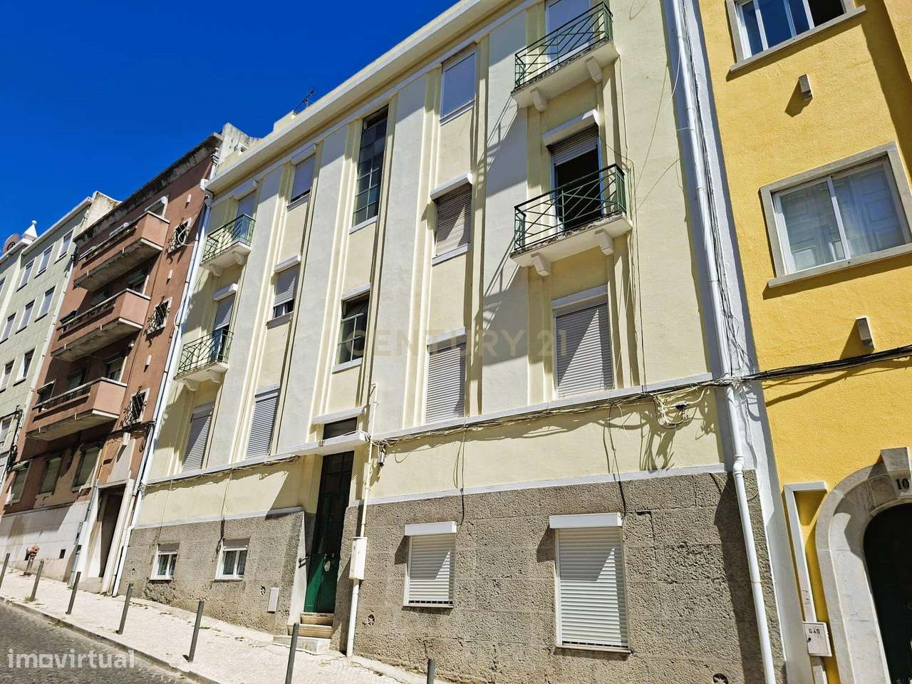 Apartamento Renovado em open-space na Penha de França, Lisboa-19