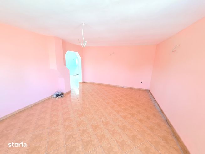 Casa 6 camere, 850 mp teren,Serbanesti- Bacau-0