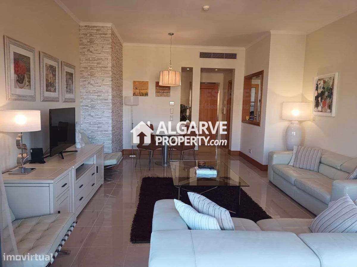 Apartamento T3 de Luxo Junto ao Campo De Golfe Victoria em Vilamoura,-1