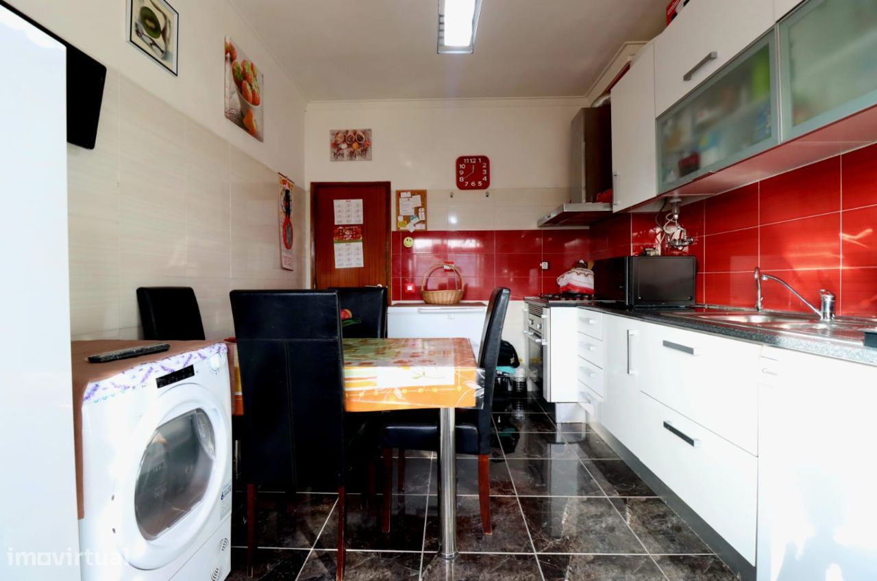 Apartamento T3 em Paio Pires