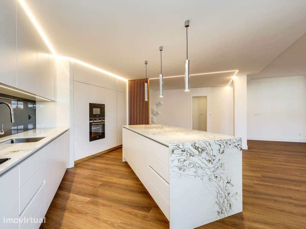 MAGNIFÍCO T4, no Condomínio fechado Páteo da Beloura, novo a estrea...-7