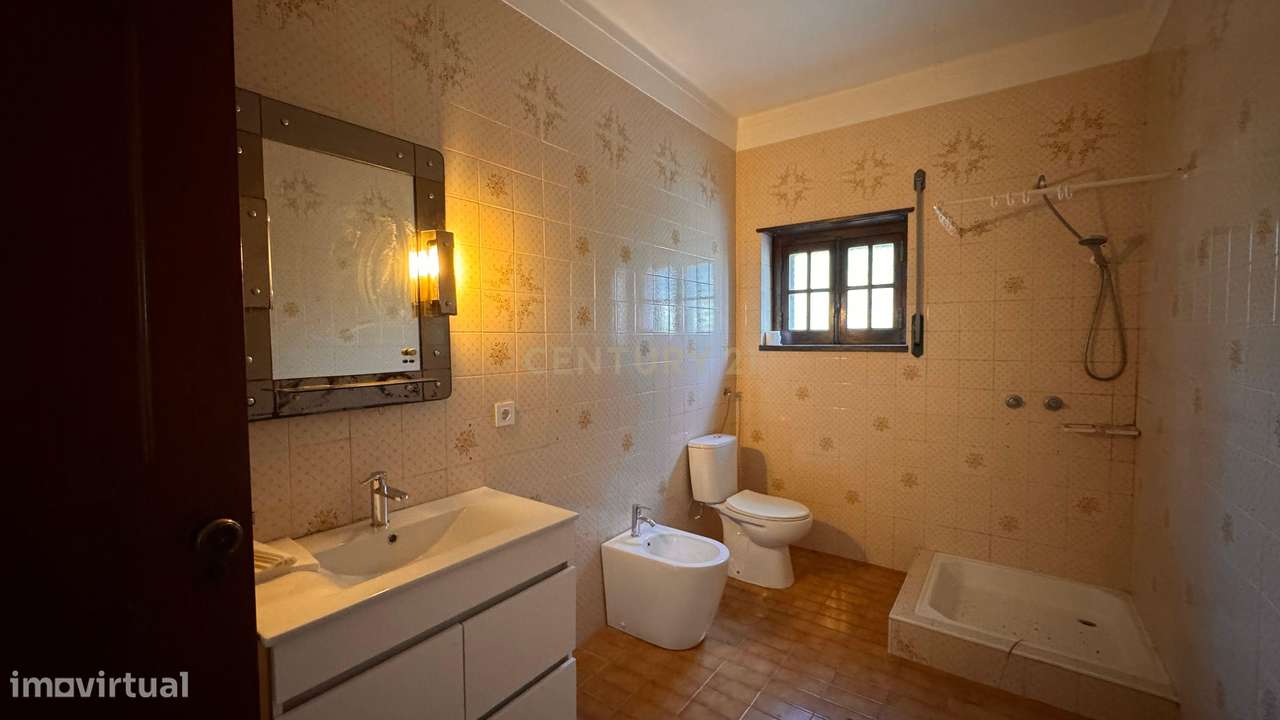 Moradia T5 com Terreno Generoso  - Mafra-23