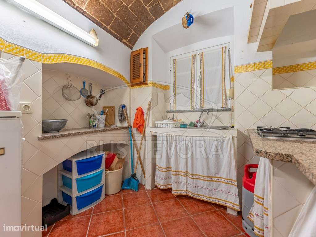 Moradia Unifamiliar T2 no Centro Histórico de Évora - Grande imagem: 4/21