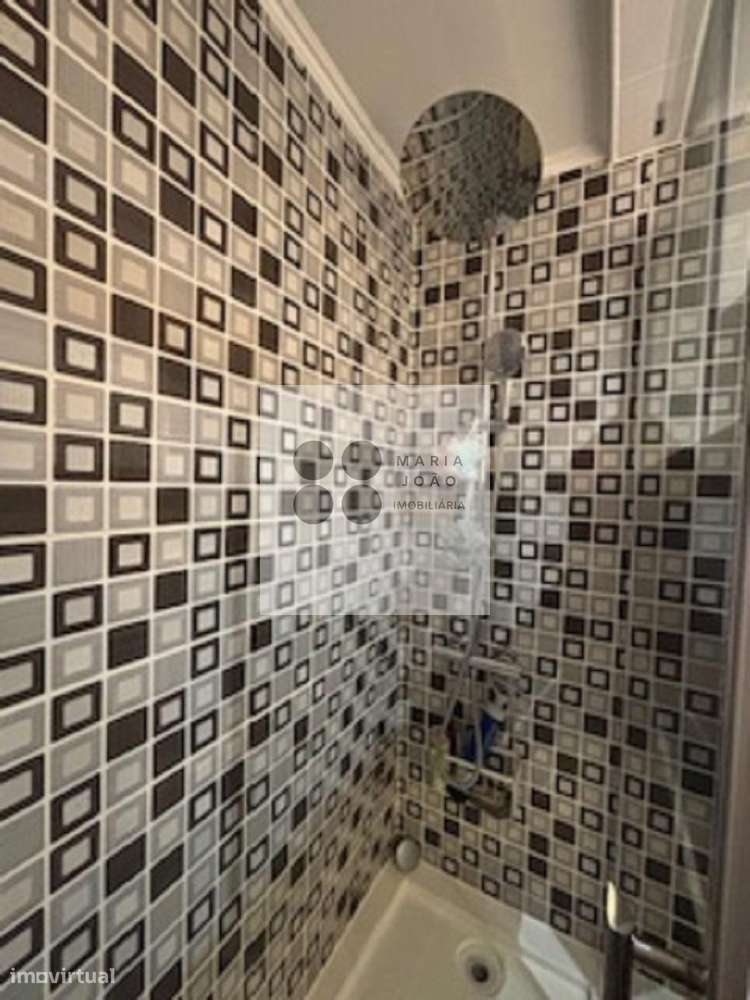 Apartamento Excelente T3, Completamente Remodelado!-9