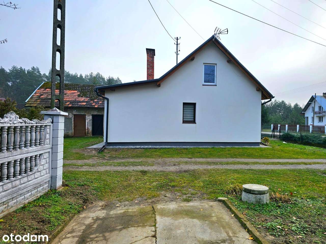 Dom wolnostojący z budynkiem gospodarczym-11