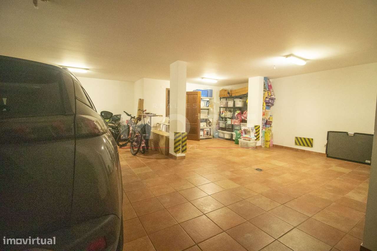 Moradia T5 independente de Gaveto - Caldas da Rainha-48