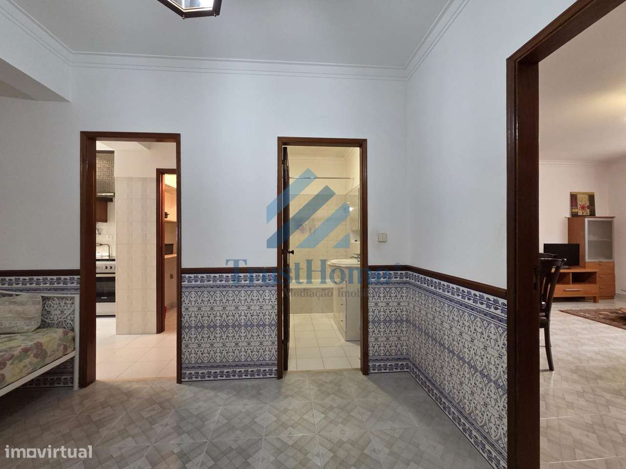 Apartamento T1+1 com áreas em Fonte das Eiras, perto do Lidl-6