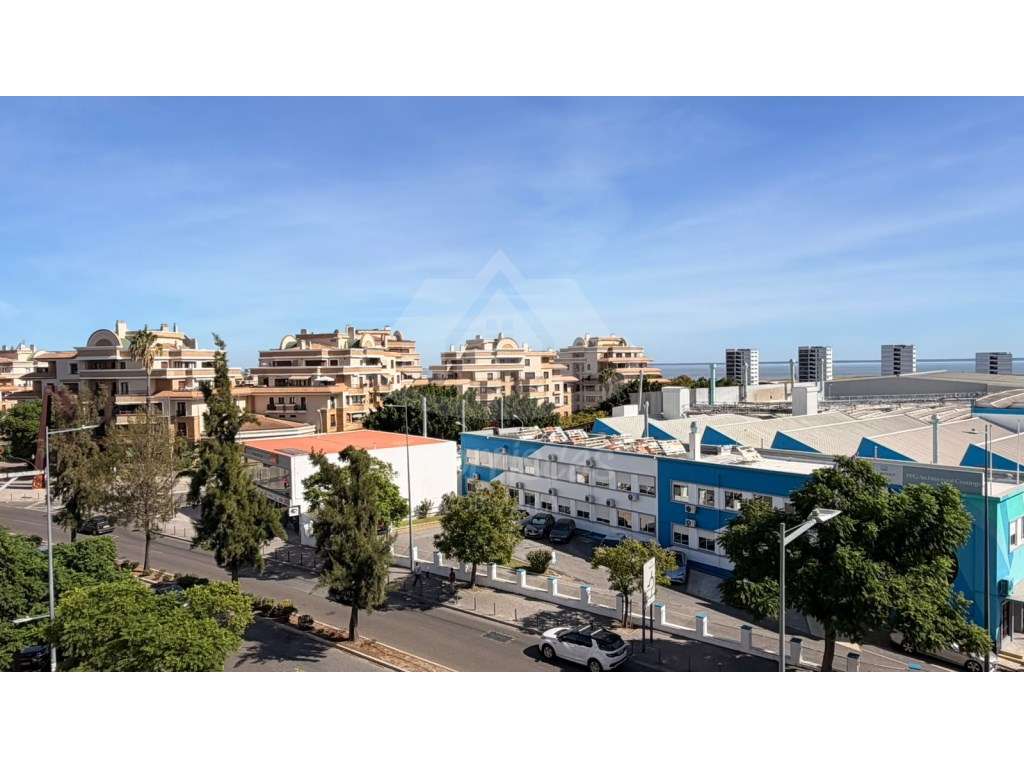 Apartamento T3 em Sacavém-20