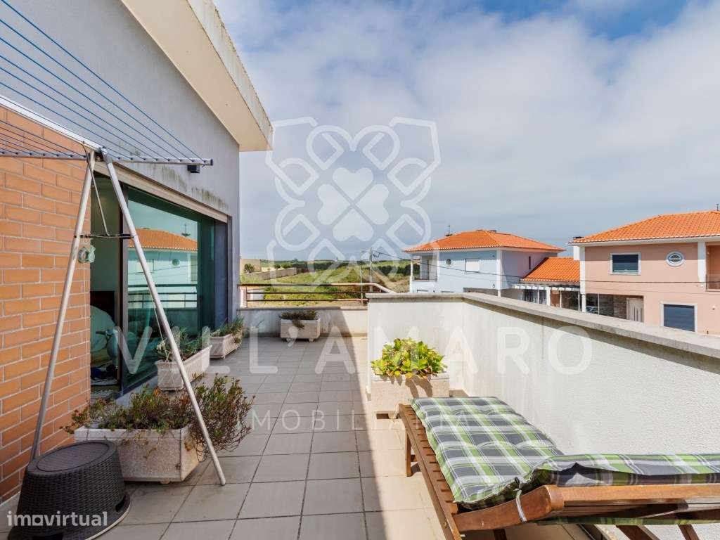 Apartamento T4 Duplex | Condomínio Fechado | São Pedro da Cadeira-29